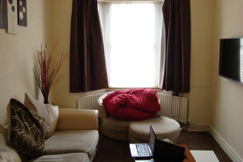 undefined, Beaconsfield Road, Southall, Middlesex, UB1