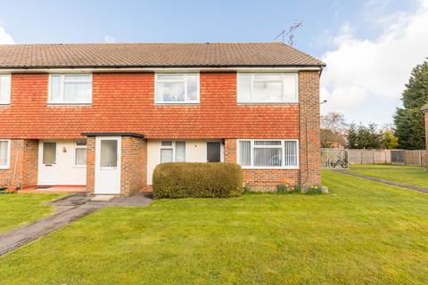 2 bedroom flat to rent, London Road, Crawley RH10
