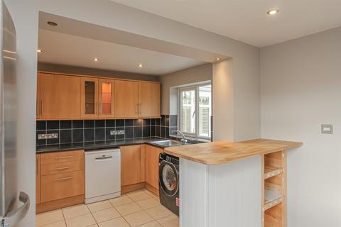 3 bedroom semi-detached house to rent, Medlicott Drive, Abingdon