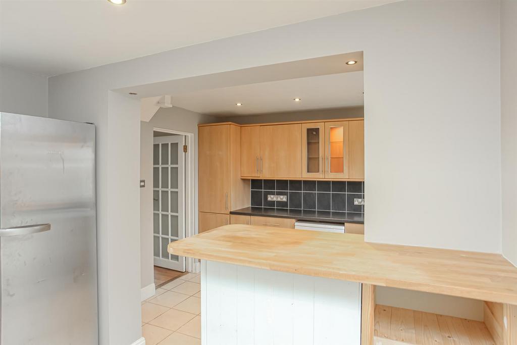 Kitchen 3.jpg