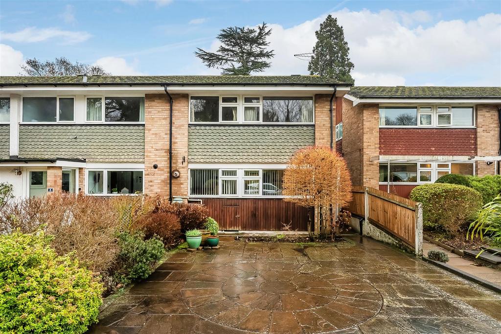 7-Holmwood-Close-25.jpg