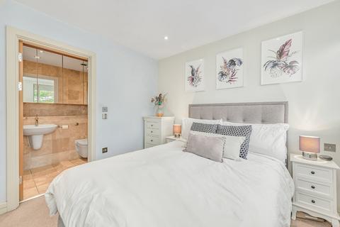 2 bedroom flat for sale, Langford Lofts, Garratt Lane, Earlsfield, London, SW18