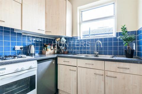 2 bedroom flat for sale, Cavendish Road, Brondesbury, London, NW6