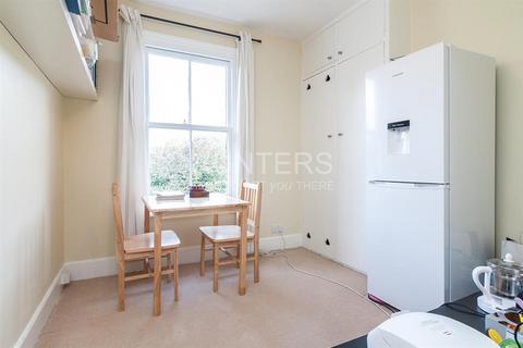 2 bedroom flat for sale, Cavendish Road, Brondesbury, London, NW6