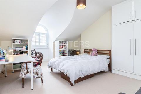 2 bedroom flat for sale, Cavendish Road, Brondesbury, London, NW6