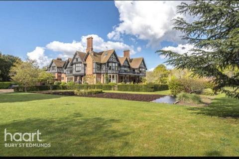 undefined, The Manor, BURY ST EDMUNDS