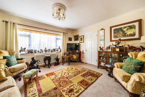 3 bedroom detached house for sale, Byron Road, Stratford-Upon-Avon
