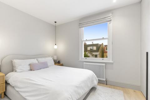 2 bedroom apartment for sale, Cavendish Road, SW12