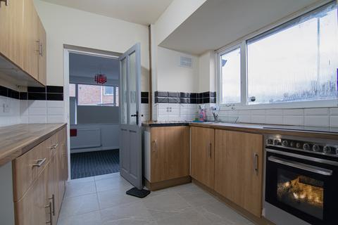 3 bedroom semi-detached house to rent, Heyworth Road, Leicester, Leicestershire, LE3 2DA