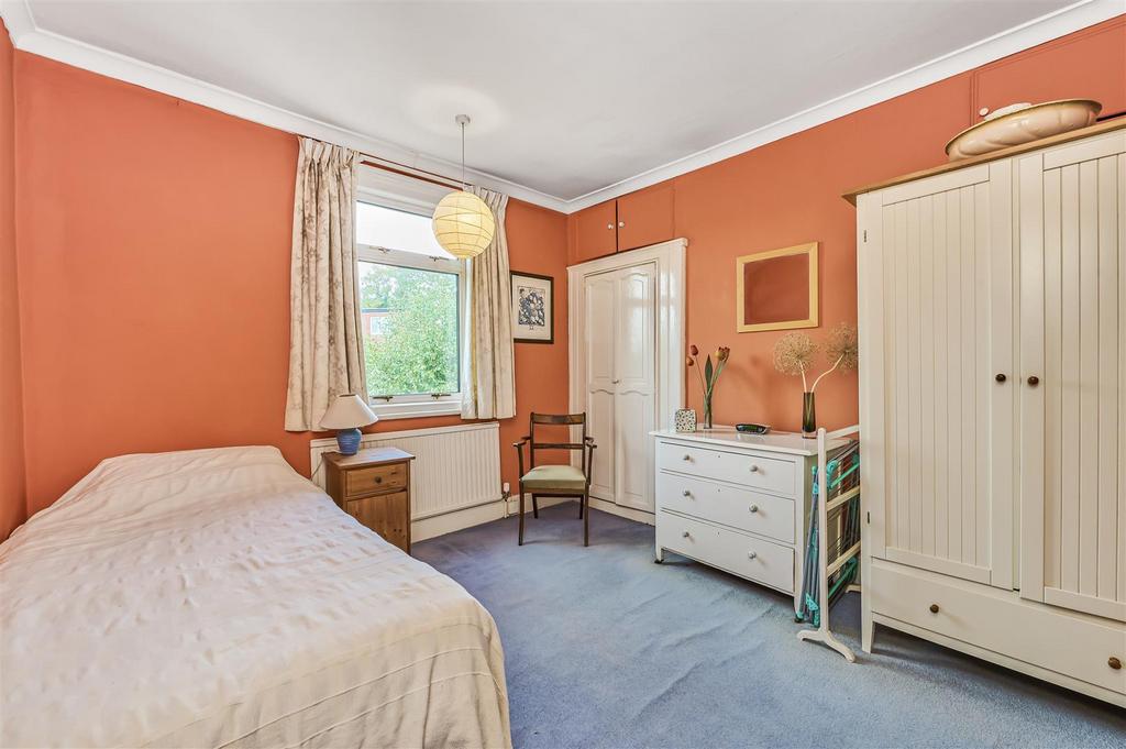 James Anderson - Graemedyke Avenue London  SW14 7 B