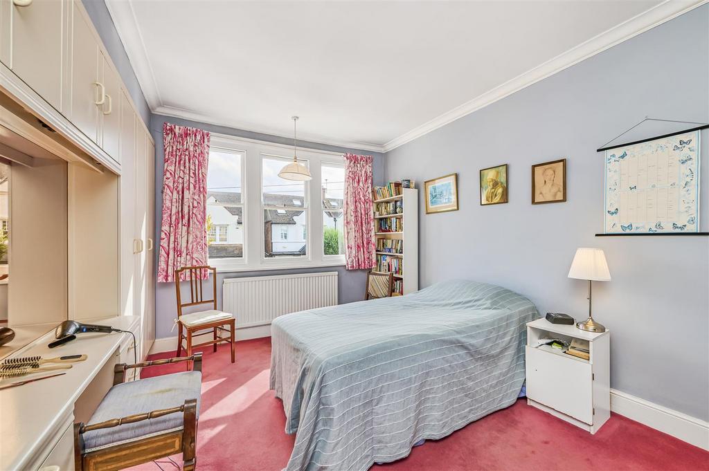 James Anderson - Graemedyke Avenue London  SW14 7 B