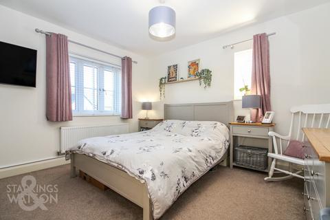 2 bedroom end of terrace house for sale, Potters Way, Poringland, Norwich