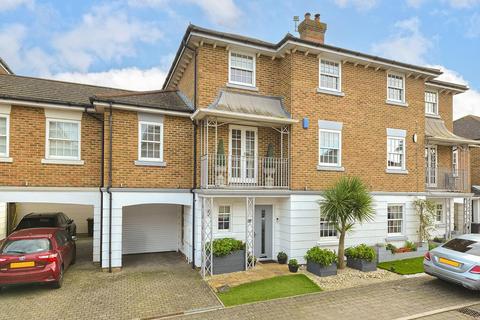 5 bedroom semi-detached house for sale, Greensleeves Way, Kings Hill, West Malling