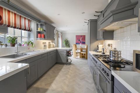 5 bedroom semi-detached house for sale, Greensleeves Way, Kings Hill, West Malling