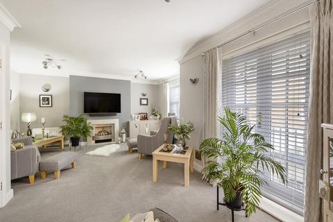 5 bedroom semi-detached house for sale, Greensleeves Way, Kings Hill, West Malling