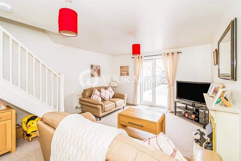 2 bedroom semi-detached house to rent, Oak Coppice Road, Fareham PO15