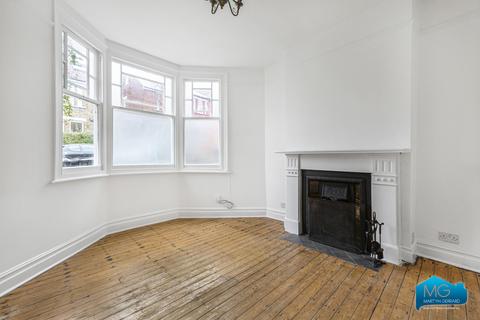 2 bedroom maisonette to rent, Alexandra Gardens, Muswell Hill, London, N10