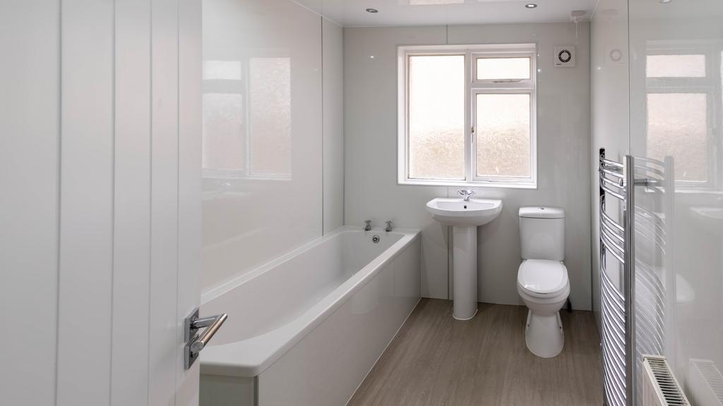 Main bathroom