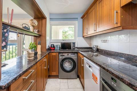 1 bedroom flat for sale, Ellesmere Road, East Twickenham TW1