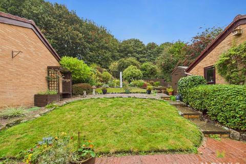2 bedroom detached bungalow for sale, Jasmine Gardens, Oswestry