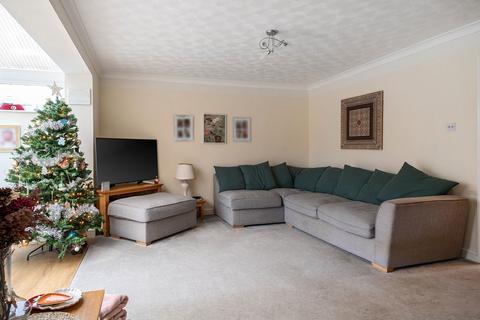 3 bedroom terraced house for sale, Mulberry Way, Chineham