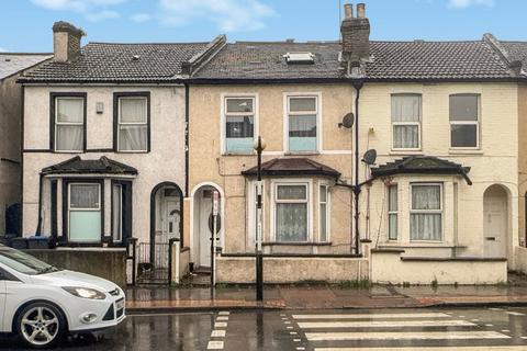 3 bedroom terraced house for sale, Whitehorse Road, Thornton Heath, CR7