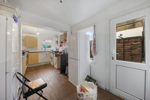 3 bedroom terraced house for sale, Whitehorse Road, Thornton Heath, CR7