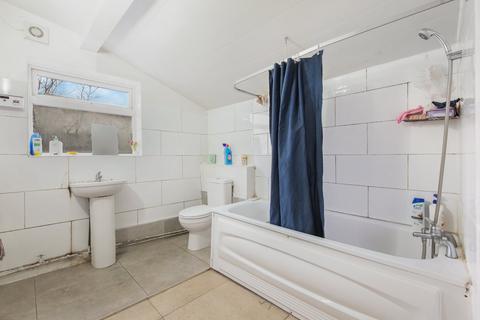 3 bedroom terraced house for sale, Whitehorse Road, Thornton Heath, CR7