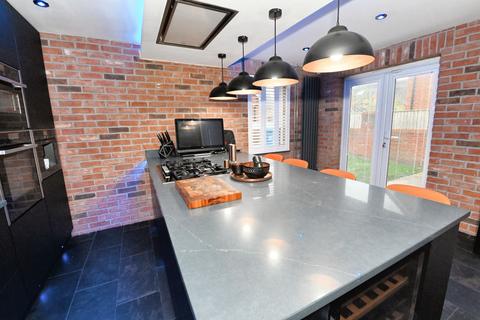 4 bedroom detached house for sale, Sillavan Close, Swinton, M27
