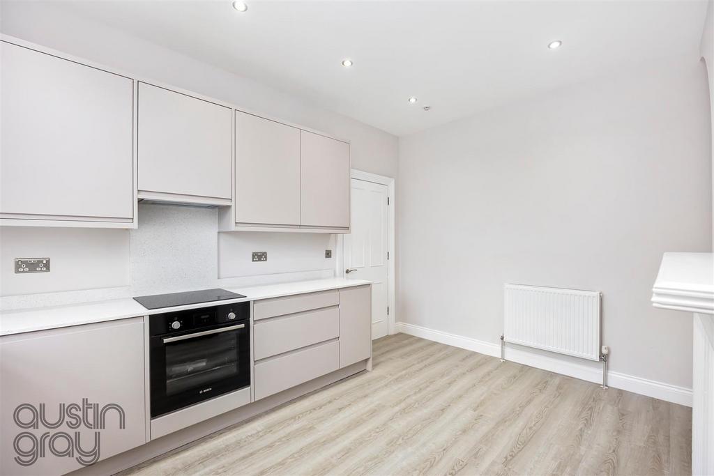 College Terrace 11, Flat C-016.JPG