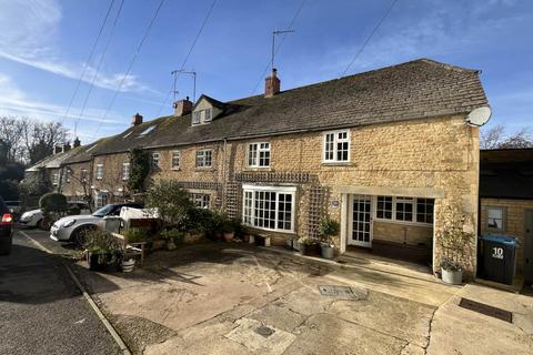 2 bedroom end of terrace house to rent, Kings Head Mews, Chipping Norton