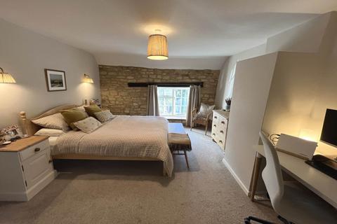 2 bedroom end of terrace house to rent, Kings Head Mews, Chipping Norton