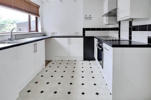 3 bedroom semi-detached house for sale, St. Andrews Avenue, Crewe