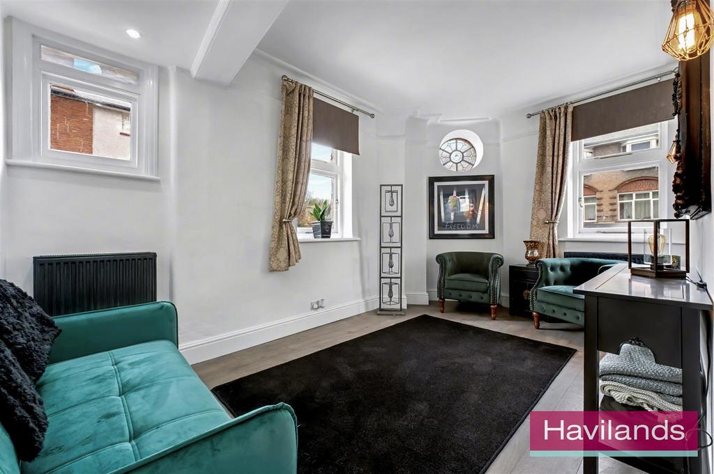 Flat 21 A, The Grangeway N21 2 HD-4.jpg