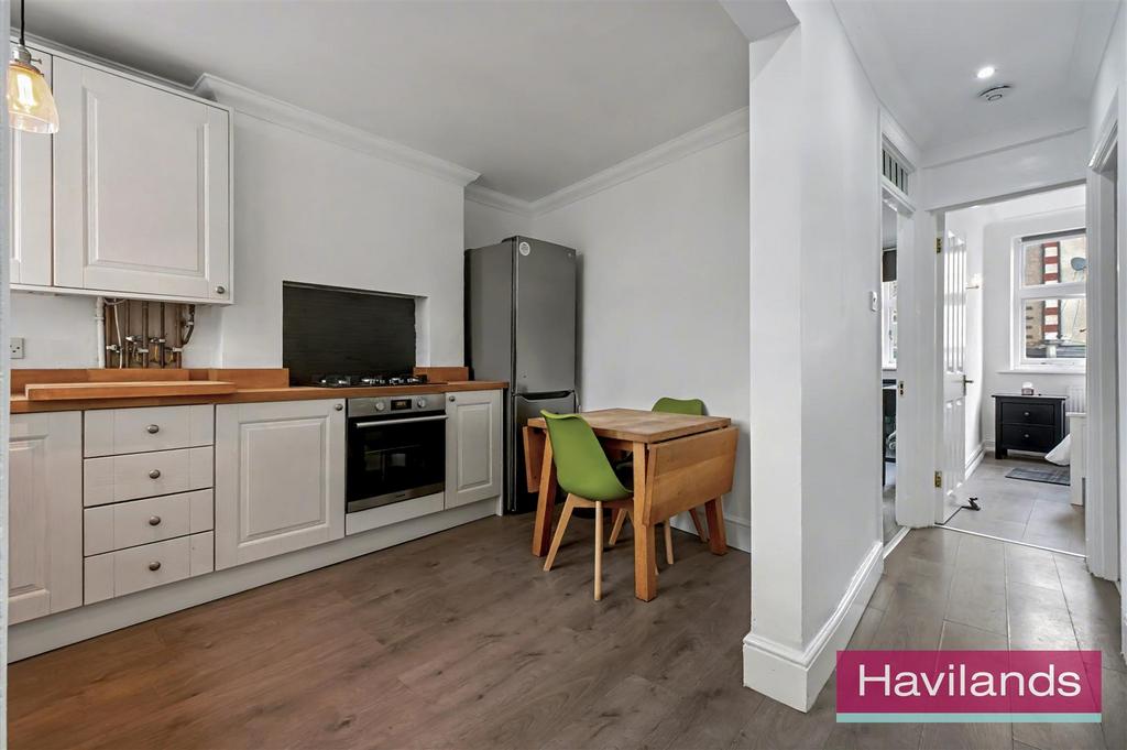 Flat 21 A, The Grangeway N21 2 HD-12.jpg