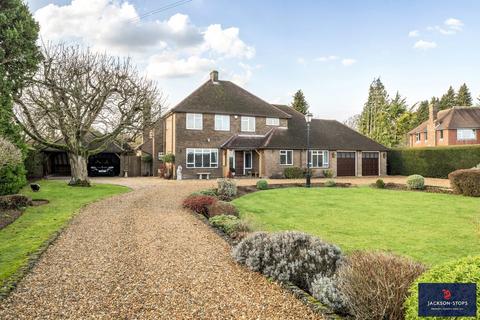 4 bedroom detached house for sale, Sharpenhoe Road, Streatley, Bedfordshire, LU3