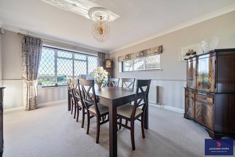 4 bedroom detached house for sale, Sharpenhoe Road, Streatley, Bedfordshire, LU3