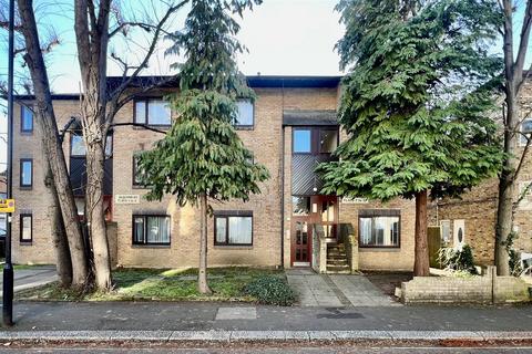 1 bedroom apartment to rent, 14 Pownall Gardens, Hounslow TW3