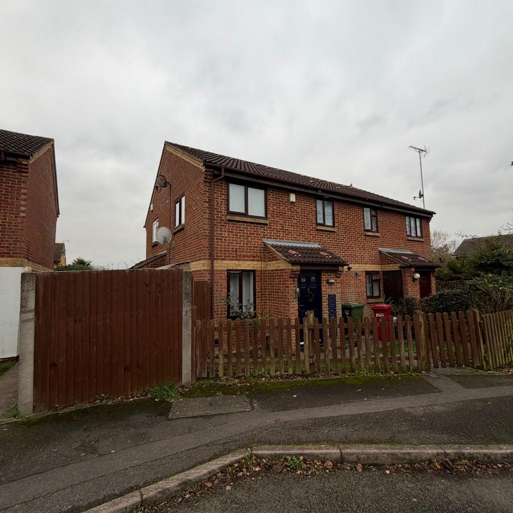 1 bed end terrace to rent Alder Close, Cippenham