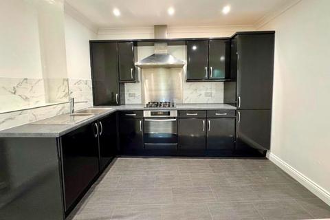 2 bedroom flat to rent, Nelson Road, Poole