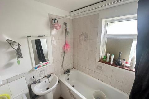 undefined, Penge SE20