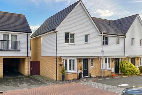 3 bedroom end of terrace house for sale, Isles Quarry Road, Sevenoaks TN15
