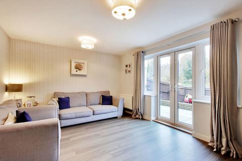 3 bedroom end of terrace house for sale, Isles Quarry Road, Sevenoaks TN15