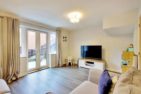 3 bedroom end of terrace house for sale, Isles Quarry Road, Sevenoaks TN15