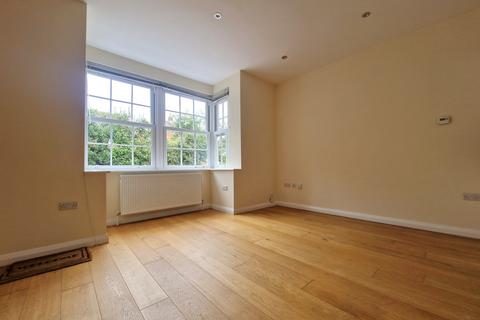 undefined, High Street, Hamble SO31