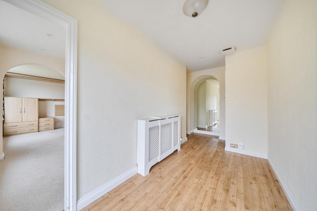 Hallway.jpg