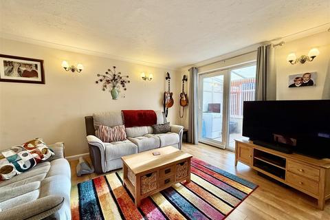 3 bedroom detached house for sale, Nevis Close, Sparcells, Swindon