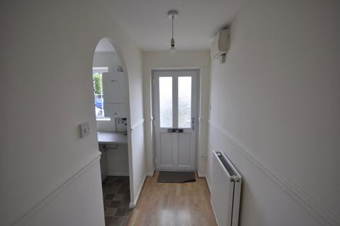 2 bedroom semi-detached house to rent, Whitebeam Close, Gornal, Dudley