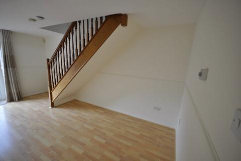2 bedroom semi-detached house to rent, Whitebeam Close, Gornal, Dudley