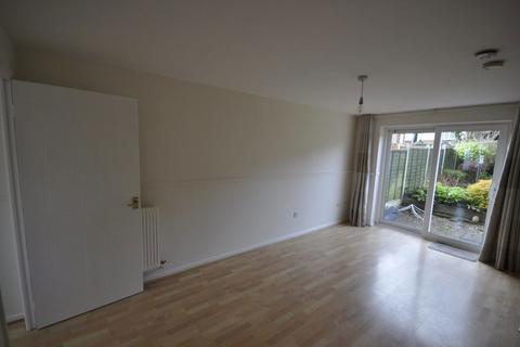 2 bedroom semi-detached house to rent, Whitebeam Close, Gornal, Dudley
